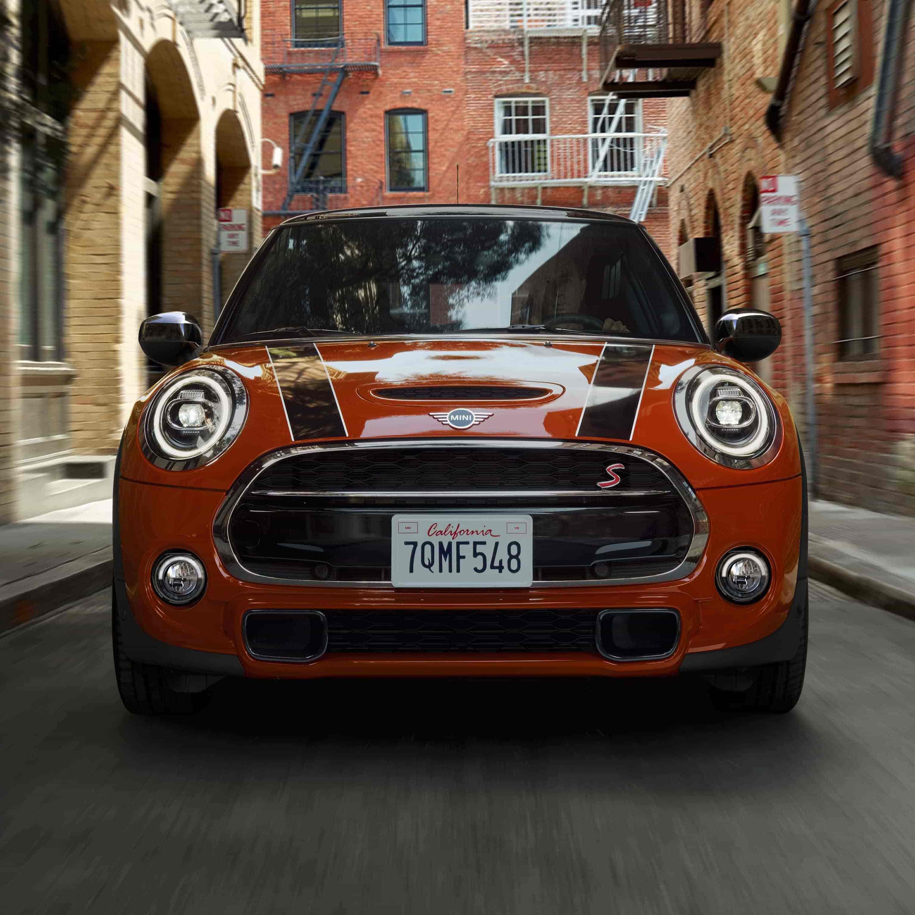 MINI HATCH 3 PORTES – VUE DE FACE